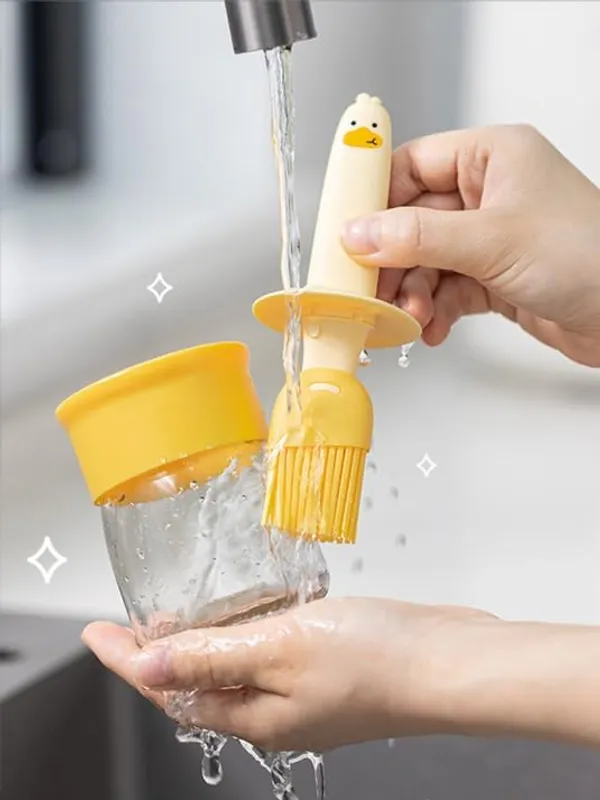Multicolor_2_in_1_Glass_Oil_Dispenser_Bottle_&_Silicone_Basting_Brush_(17_X_7_X_5_Cm)