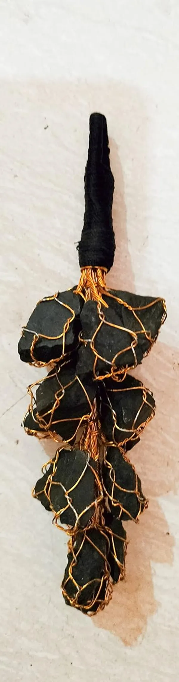 Fengshui_Stone_handicrafts_Gifts_Products_Item's_Collection_Black_Tourmaline_Rough_Chunks_Vaastu_Door_Hanging_-_for_Protection_from_Negative_Energy_&_Evil_Eyes