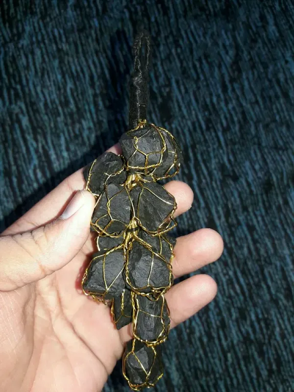 Fengshui_Stone_handicrafts_Gifts_Products_Item's_Collection_Black_Tourmaline_Rough_Chunks_Vaastu_Door_Hanging_-_for_Protection_from_Negative_Energy_&_Evil_Eyes
