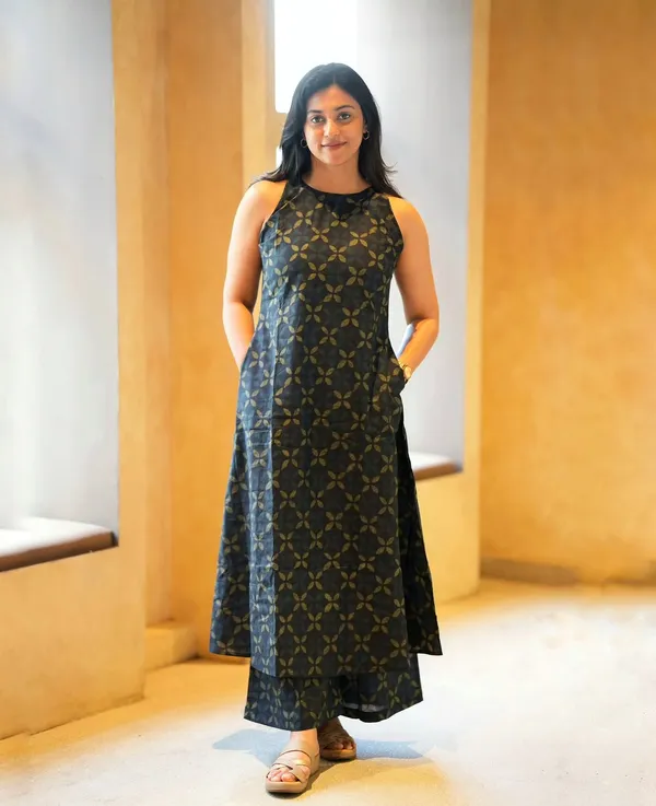 A-Line_Halter_Neck_Blue_Kurti_Plazo