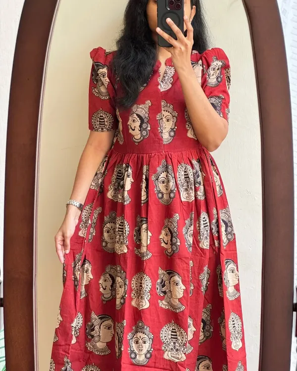 Beautiful_Madhubani_Print_Red_Cotton_Midi_Kurti