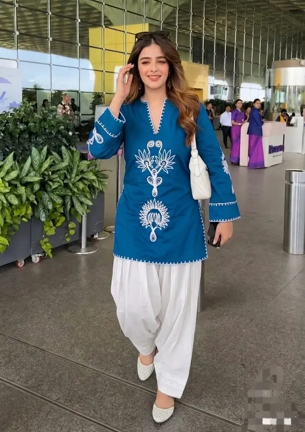 Embroidery_Work_Teal_Blue_Farshi_Salwar_Set