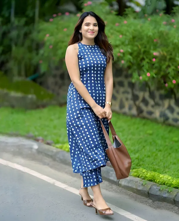 A-Line_Halter_Neck_Blue_Kurti_Plazo