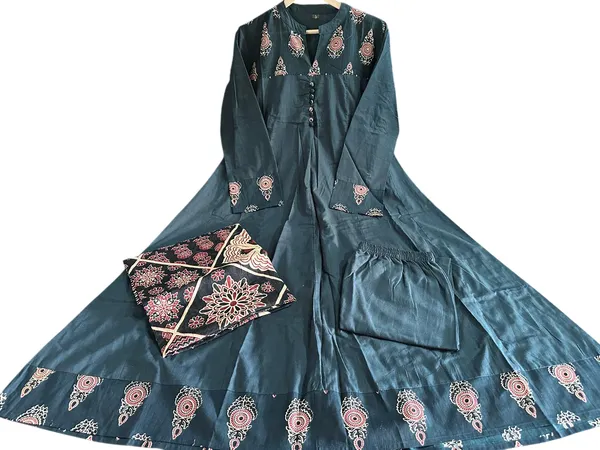 Anarkali_Sequence_Katha_Work_Green_Cotton_Suit_Set