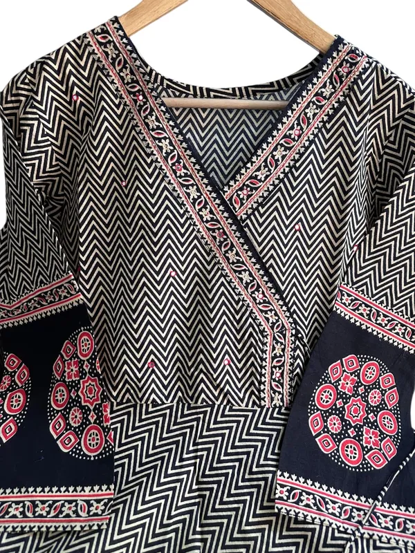 Anarkali_Printed_ZigZag_Black_Cotton_Suit_Set