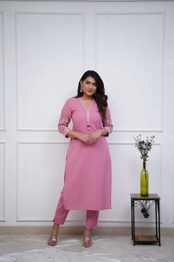 Beautiful_Embroidary_Work_Pink_Kurti_Pant
