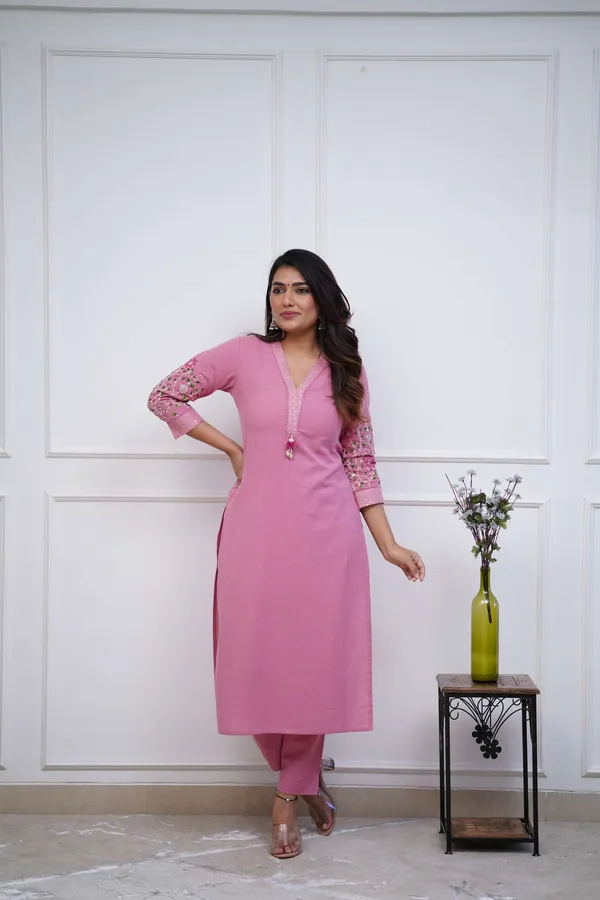 Beautiful_Embroidary_Work_Pink_Kurti_Pant