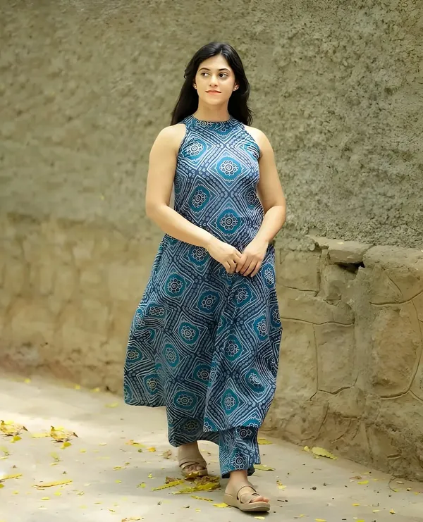 A-Line_Halter_Neck_Blue_Kurti_Plazo