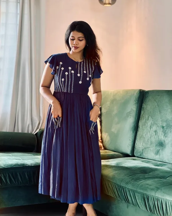 Beautiful_Embroidary_Work_Blue_Cotton_Midi_Kurti