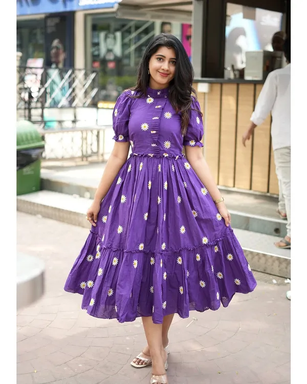 Beautiful_Floral_Embroidary_Purple_Cotton_Midi_Kurti