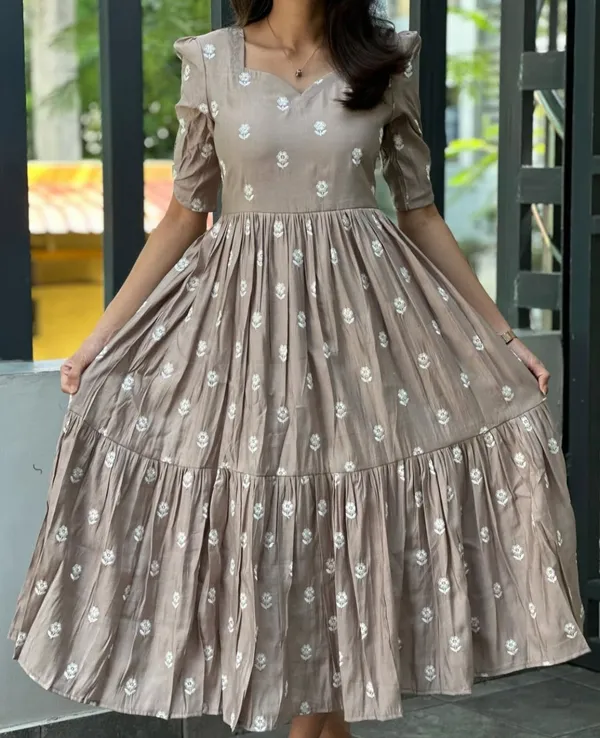 Beautiful_Floral_Embroidary_Silver_Cotton_Midi_Kurti