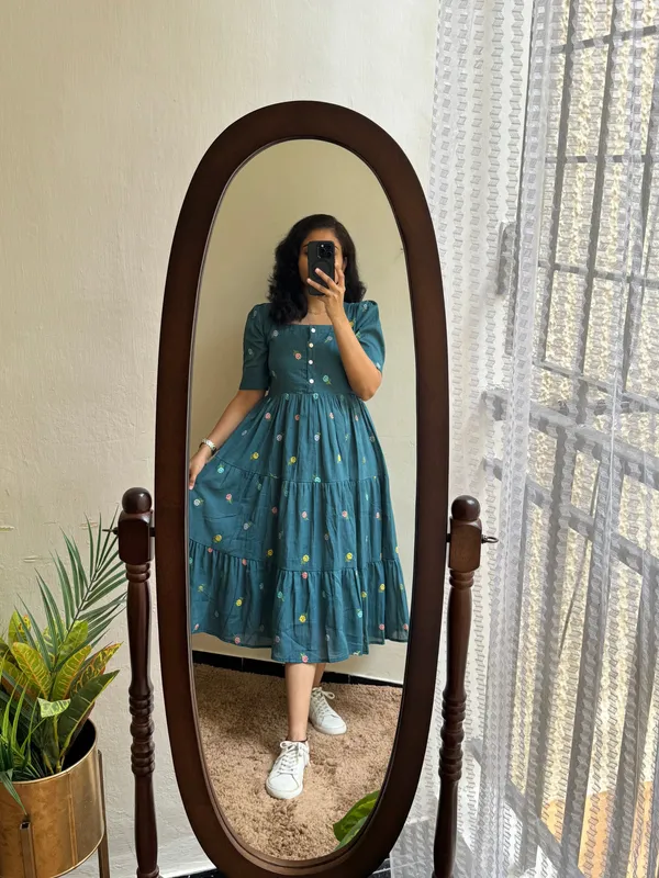 Beautiful_Embroidary_Work_Green_Cotton_Midi_Kurti
