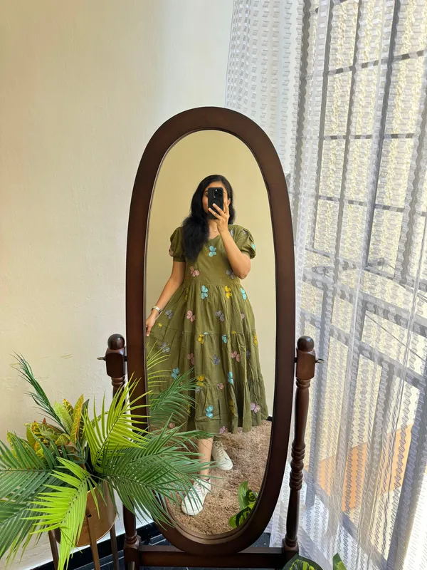 Beautiful_Embroidary_Work_Green_Cotton_Midi_Kurti