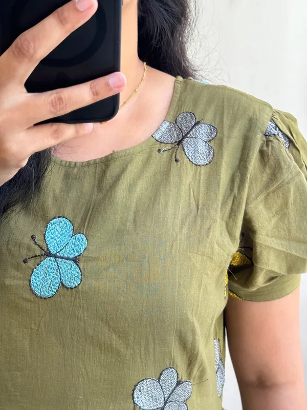 Beautiful_Embroidary_Work_Green_Cotton_Midi_Kurti