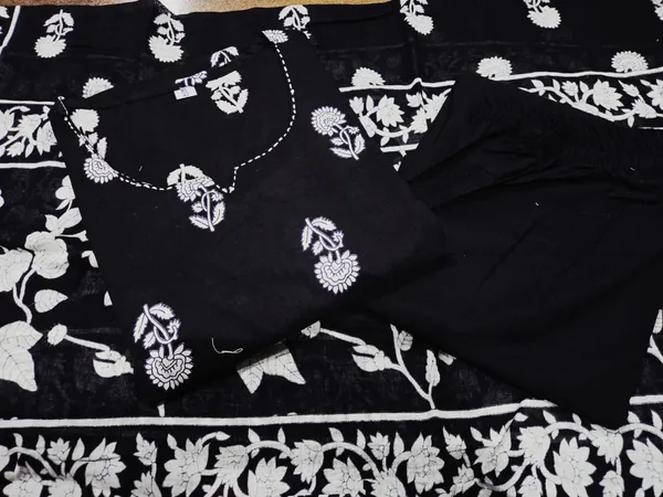 Printed_Black_Color_Cotton_Suit_Set