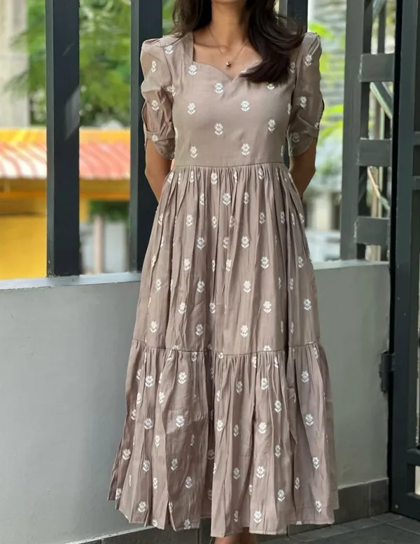 Beautiful_Floral_Embroidary_Silver_Cotton_Midi_Kurti
