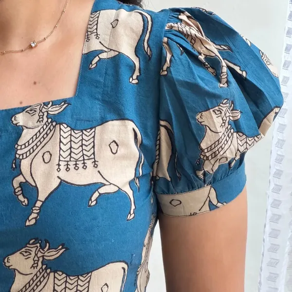 Beautiful_Printed_Blue_Cotton_Midi_Kurti