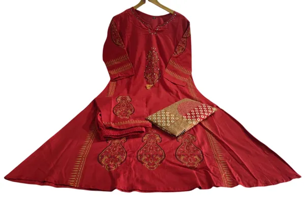 Beautiful_Printed_Red_Color_Suit_Set