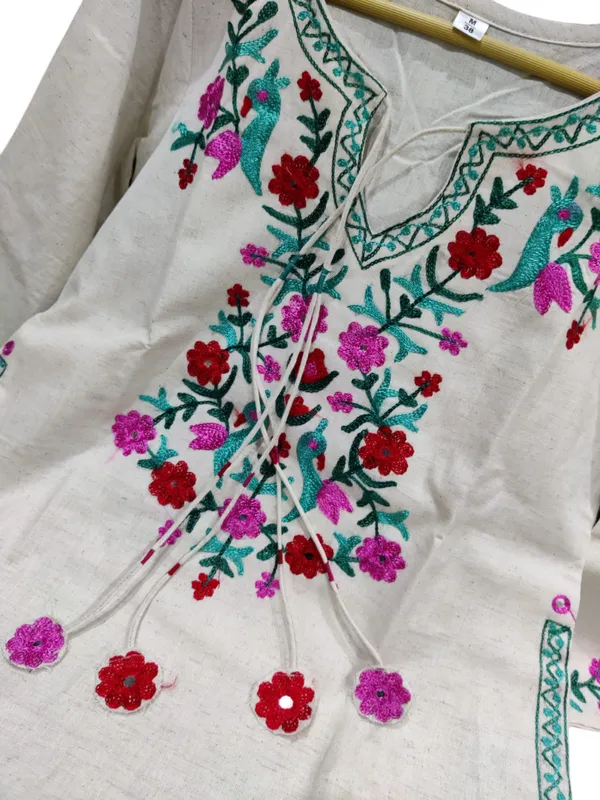 Aari_Work_Handloom_Off-White_Cotton_Kurti_Plazo
