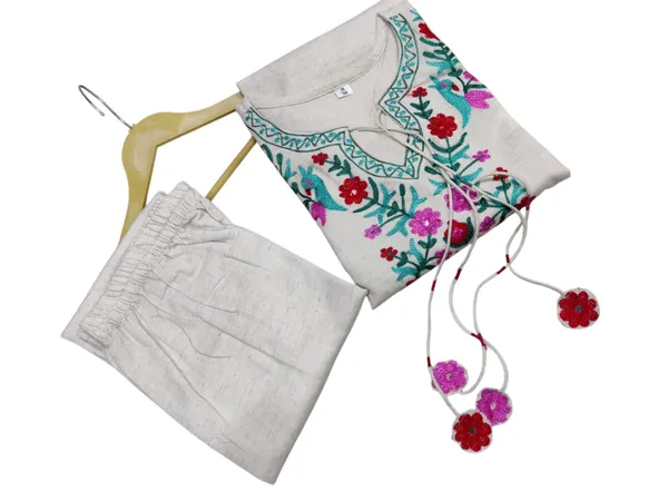 Aari_Work_Handloom_Off-White_Cotton_Kurti_Plazo