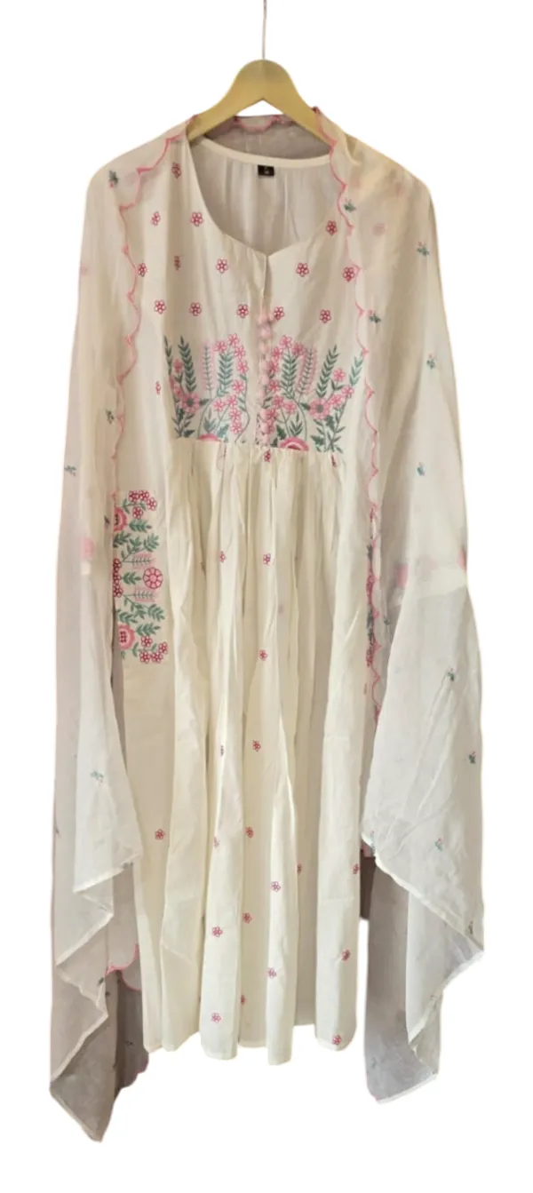 Embroidary_Work_Off_White_Cotton_Suit