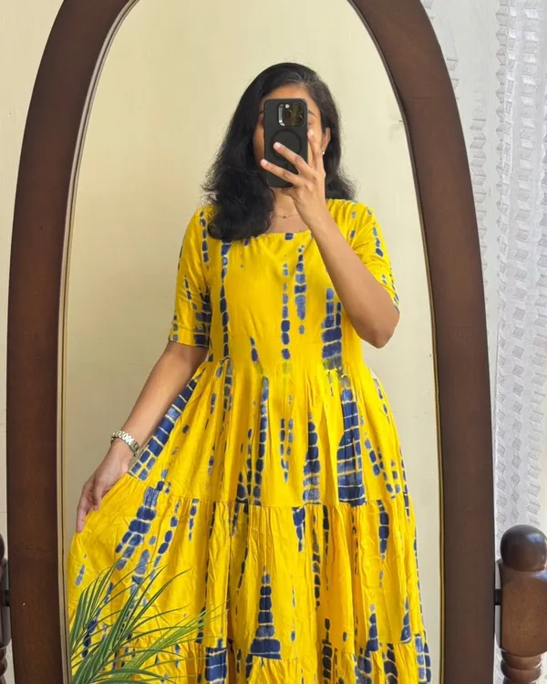 Beautiful_Tye-Die_print_Cotton_Full_Flair_Middy_Gown