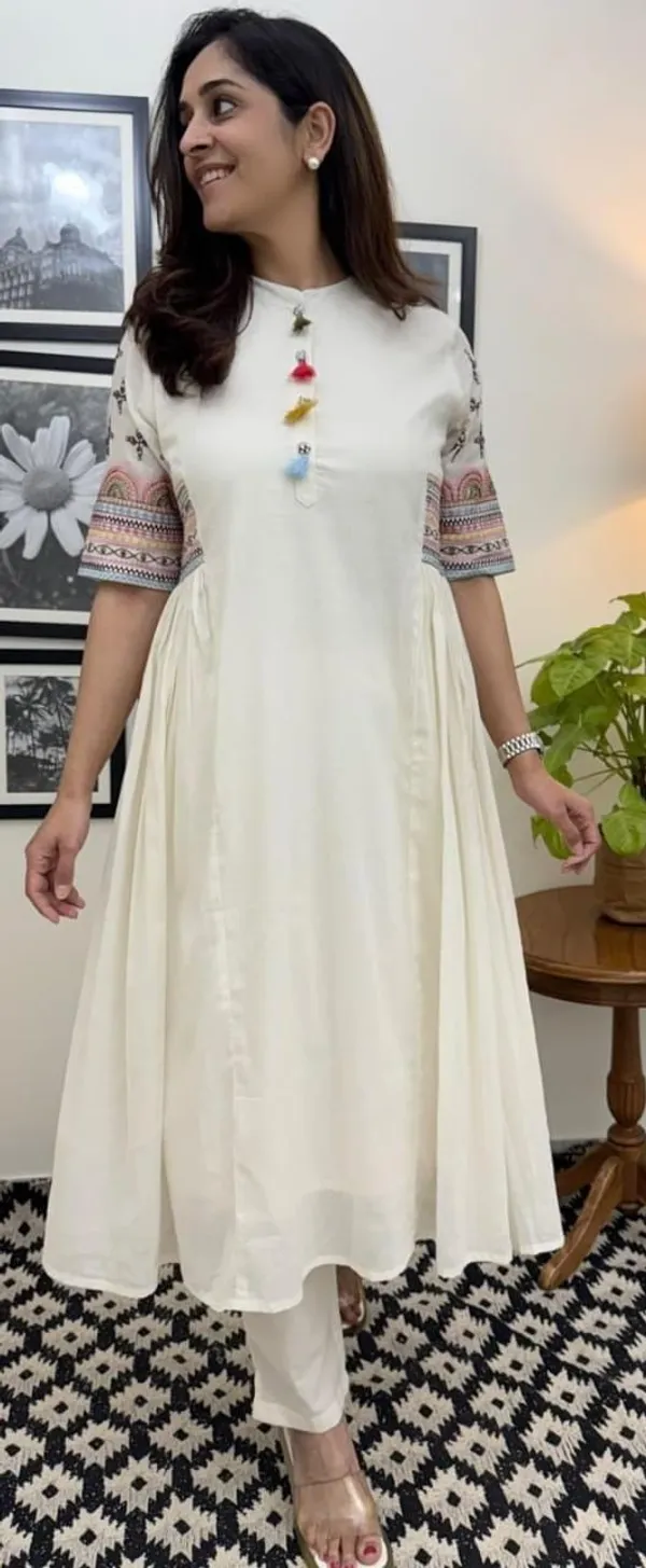 Aline_Embroidary_Work_Off_White_Cotton_Flex_Kurti_Pant