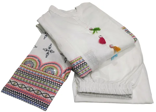 Aline_Embroidary_Work_Off_White_Cotton_Flex_Kurti_Pant
