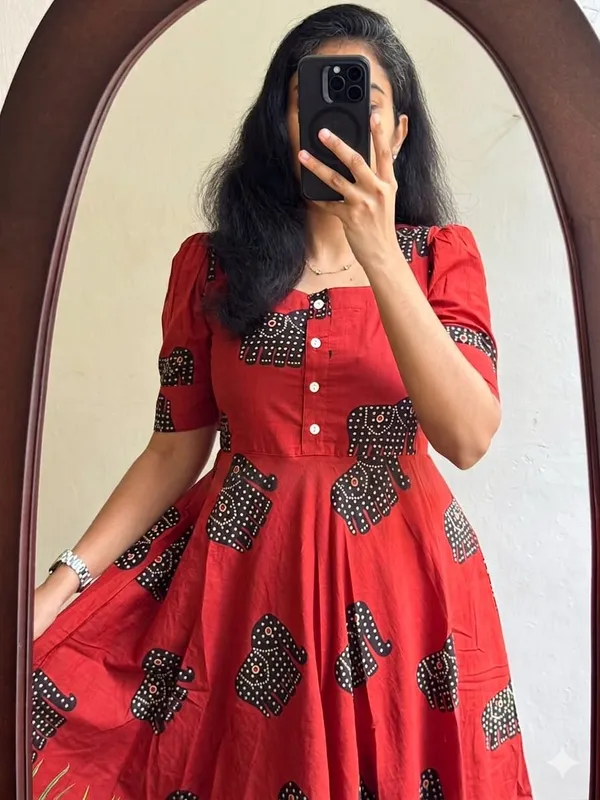 Beautiful_Elephant_Print_Red_Cotton_Middy_Gown