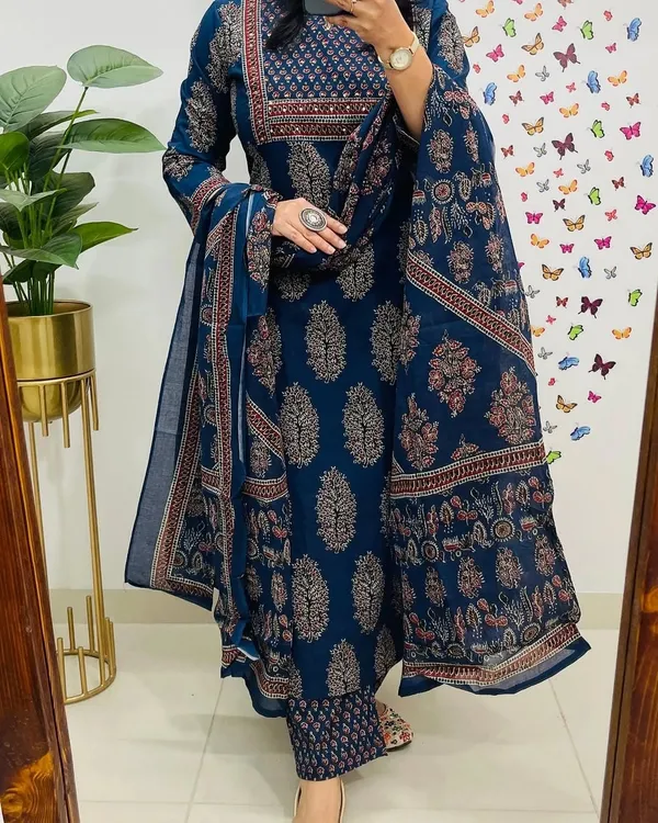 Printed_Blue_Color_Cotton_Suit_Set