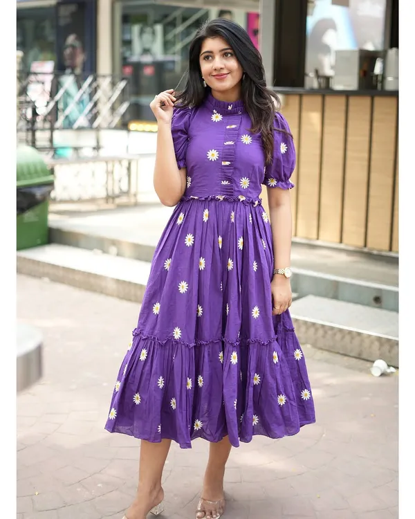 Beautiful_Floral_Embroidary_Purple_Cotton_Midi_Kurti