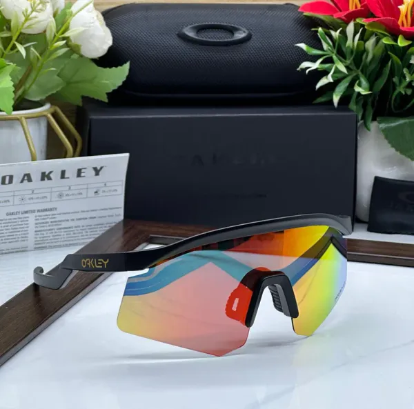 Oakley_Hydra_sport_Sunglasses_(Black_&_Orange)