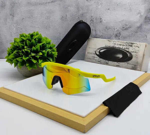 Oakley_Hydra_sport_Sunglasses_(Yellow_&_Orange)_🕶️