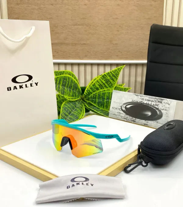 OAKLEY_Hydra_Sports_Sunglasses_(batli_orange)