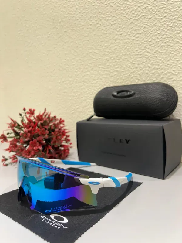Oakley_Encoder_Sunglasses_UV_Protected_Prizm_Glass_(white_Blue)