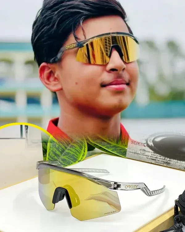 Oakley_Hydra_sport_Sunglasses_(BLACK_TRANSPARANT&_GOLDAN)