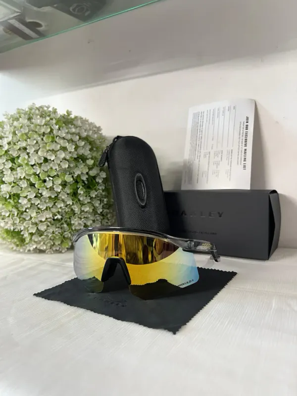 Oakley_Hydra_sport_Sunglasses_(BLACK_TRANSPARANT&_GOLDAN)