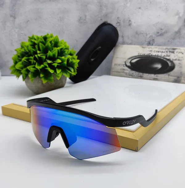Oakley_Hydra_sport_Sunglasses_(Blue_&_Black)