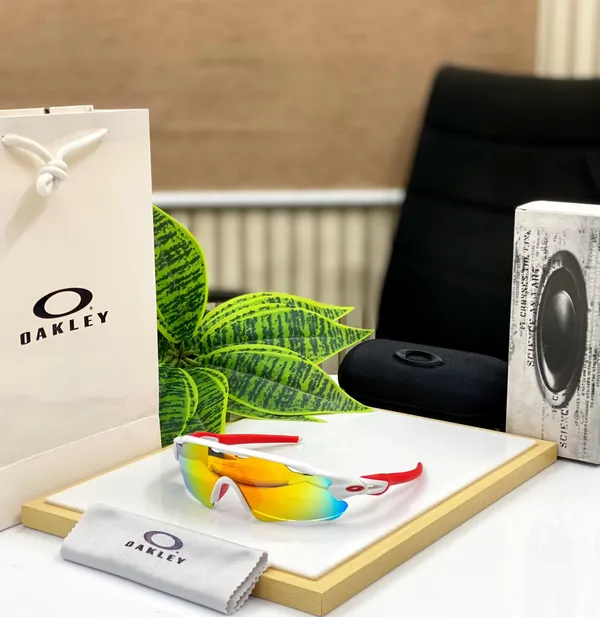 Oakley_Radar_Sport_Sunglasses__(_white_orange_)