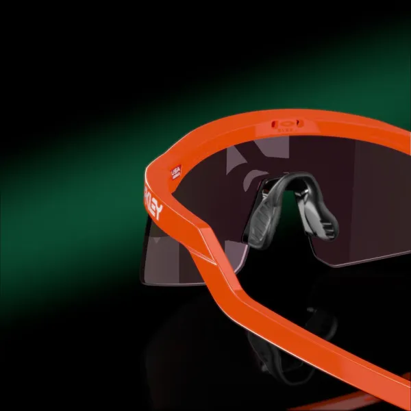 Oakley_Hydra_sport_Sunglasses_(orange_&_blue)_🕶️