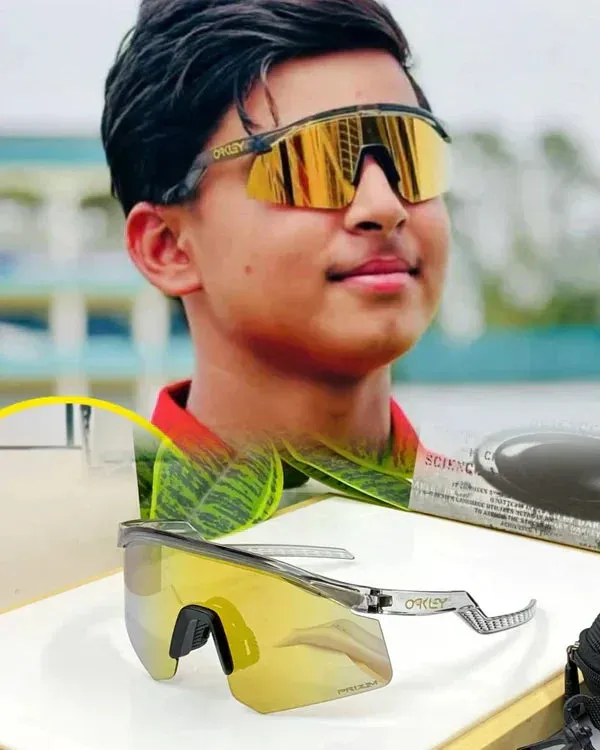 Oakley_Hydra_sport_Sunglasses_(BLACK_TRANSPARANT&_GOLDAN)_🕶️