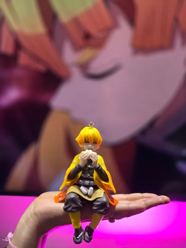 Demon_Slayer_-_Zenitsu_Sitting_Action_Figure_(15_cm)