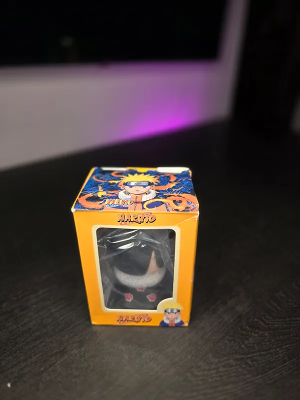 Itachi_Uchiha_Bobblehead_(with_box)