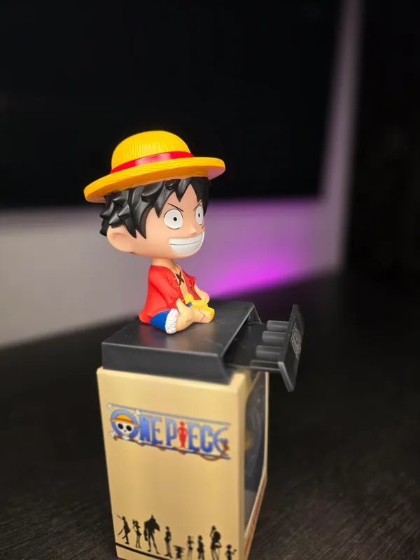 One_Piece_Luffy_Bobblehead_(with_box)
