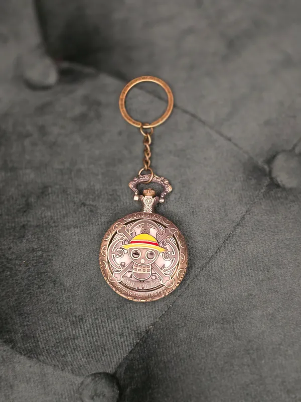 One_Piece_-_Strawhat_pocket_watch_keychain