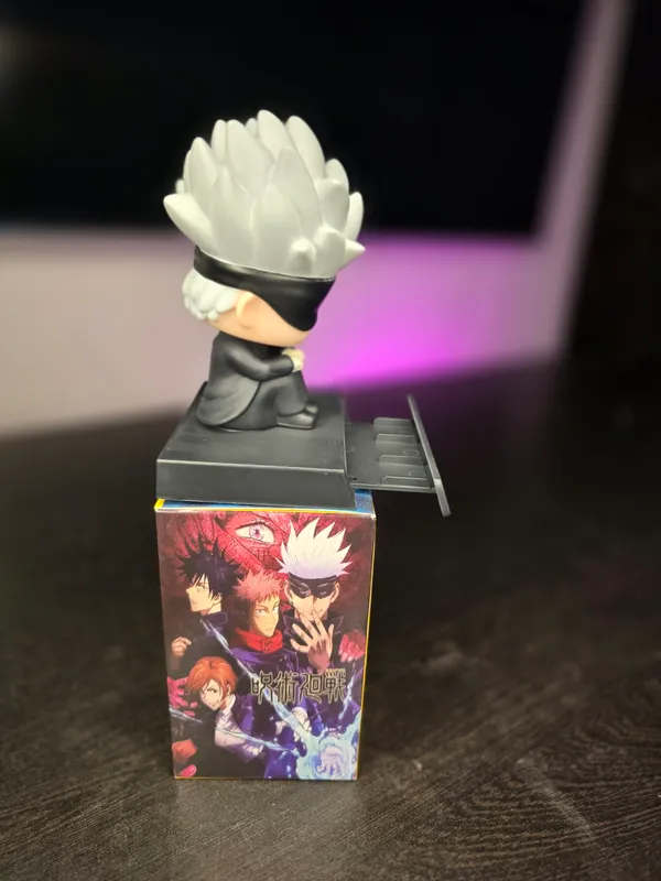 Satoru_Gojo_Bobblehead_(with_box)