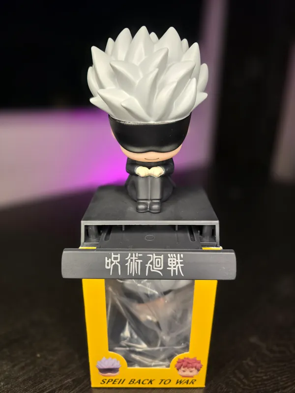 Satoru_Gojo_Bobblehead_(with_box)