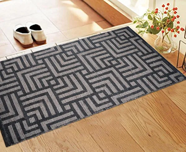 Black_Handmade_Knitted,_Water_Absorbing,_Washable_Anti_Slip_Home_Mats_(2_X_4_Feet_|__8_Mm_Thick)