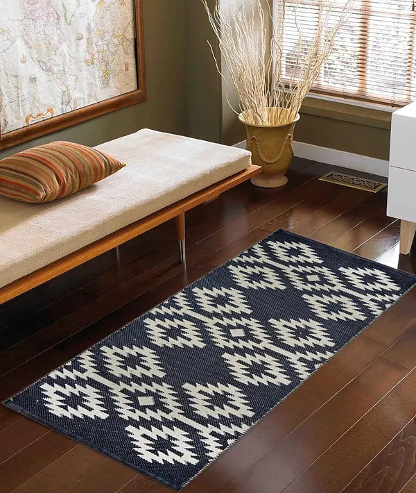 Ivory_Black_Handmade_Knitted_Cotton_Kilim_Rug_For_Bedroom,_Livingroom,_Hall,_Kids_Room_(70_X_130_Cm_|__8_Mm_Thick)