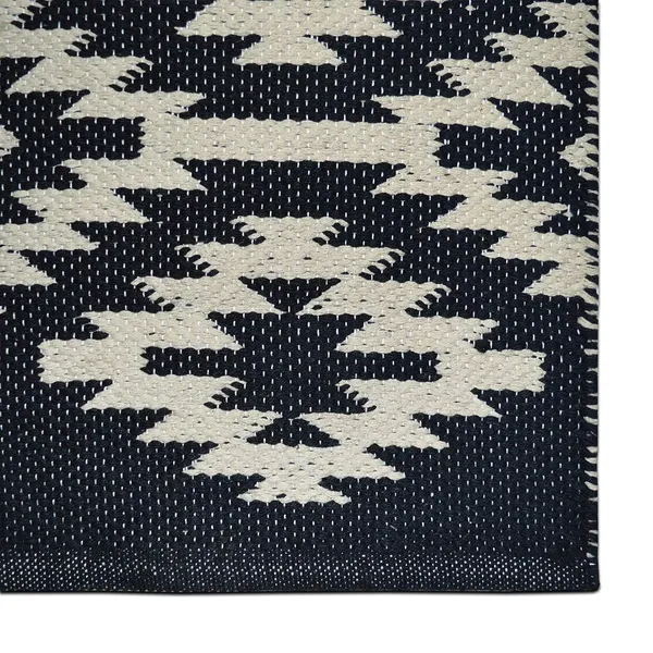 Ivory_Black_Handmade_Knitted_Cotton_Kilim_Rug_For_Bedroom,_Livingroom,_Hall,_Kids_Room_(70_X_130_Cm_|__8_Mm_Thick)